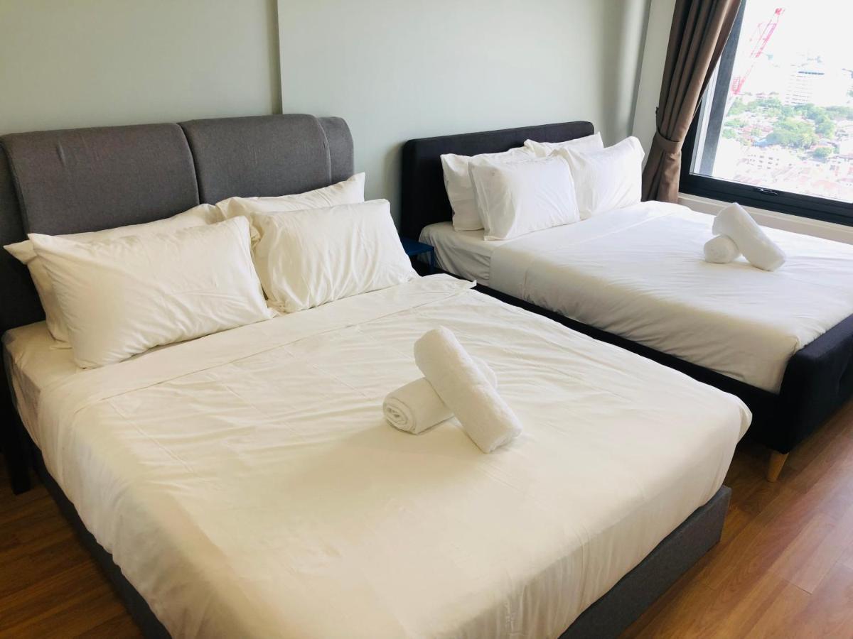 Tropicana 218 Macalister Netflix Unit By Blue Sky Holidays George Town Exterior foto